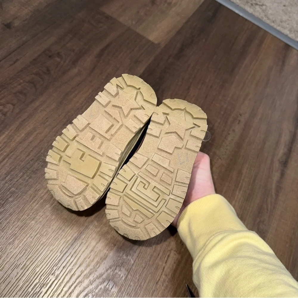 NWT Carter’s Toddler Duck Boots Navy & Brown